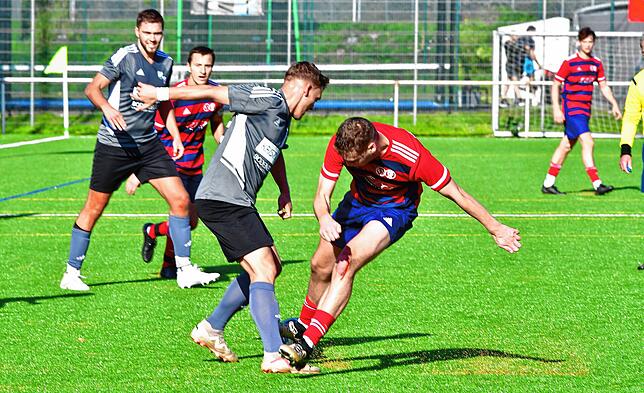 Bild 2: SG FC Wehr/Brennet II besiegt den SC Niederhof/Binzgen mit 3:0 – und wir haben Bilder!