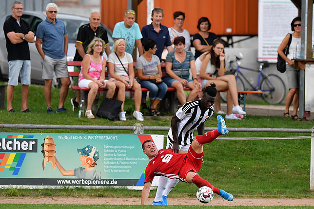 Bild 5: SV 08 Laufenburg holt in dramatischer Partie bei den SF Elzach-Yach einen Punkt &ndash; und wir haben die Bilder!