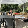 Die Villingerin Birgit Reuner – hier auf der Terrasse in ihrer neuen Heimat Portugal – hat wegen des großen Stromausfalls ein paar bange ...
