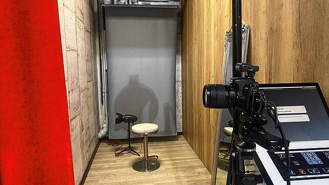 Fotostudios wie Foto Wöhrle in Singen sind von der neuen Vorschrift betroffen und fürchten sogar um Arbeitsplätze.