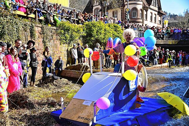 Bild 14: Die besten Bilder der Schramberger Bachnafahrt am Rosenmontag