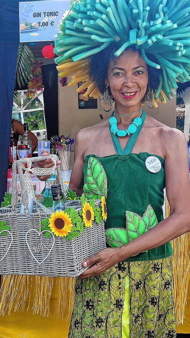 Die Brasilianerin Edineuza Luzia Pinto Almeida-Bremerich ist Alltagsbegleiterin in der Parkresidenz und erfreut auch beim Kulturfest die ...