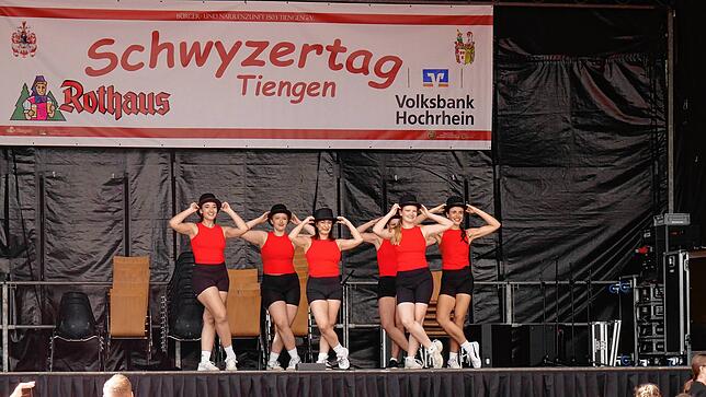 Bild 1: Lebendige Stadt in der Fußgängerzone