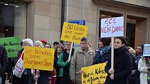 In den Protest der ECE-Gegner klinkt sich auch die Linke ein. Die Partei ruft den Gemeinderat dazu auf, am Dienstag gegen das Center ...
