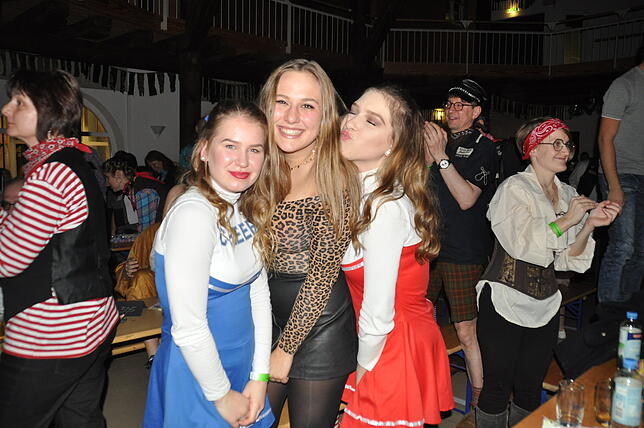 Bild 1: Bilder vom begeisterten Publikum beim Turnerball in Bad Dürrheim