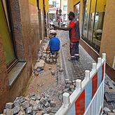 In der Paradiesgasse wurden bereits zwei Häuser mit Anschlüssen für das Glasfaserkabel verlegt. Deshalb wurde die Gasse vorübergehend ...