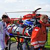 &bdquo;Christoph 45&ldquo; bringt einen Patienten ins Klinikum Friedrichshafen, hier simuliert bei einer großen Terrorabwehrübung im ...