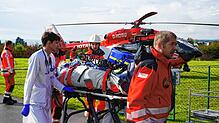 &bdquo;Christoph 45&ldquo; bringt einen Patienten ins Klinikum Friedrichshafen, hier simuliert bei einer großen Terrorabwehrübung im ...