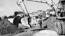 Die Bagger legen mit den Bauarbeiten für das Stockacher Gymnasium los.