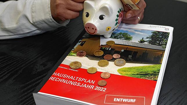 (Archivbild) Wie soll Konstanz mit dem Geld umgehen? Das war schon 2022 nicht einfach, für 2023 sind Elemente der kreativen Buchführung ...
