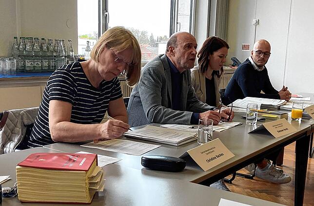 Sie haben die Kommunalwahl am 9. Juni fest im Blick (von links): Schriftfürherin Christine Backes, der stellvertretende Vorsitzende des ...