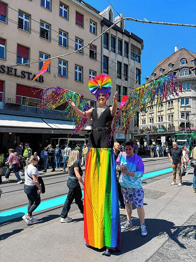 Bild 4: ESC 2025 in Basel: So bunt und laut startet die große Eröffnungsparty in der Innenstadt