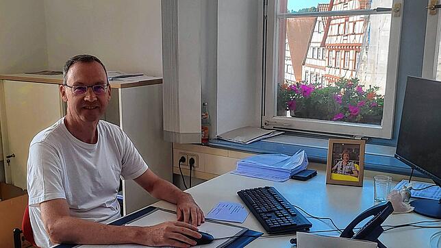 Pfullendorfs Kämmerer Michael Traub rechnet aktuell nicht mit Gebührenerhöhungen, um die Mehrkosten durch den Tarifabschluss im ...