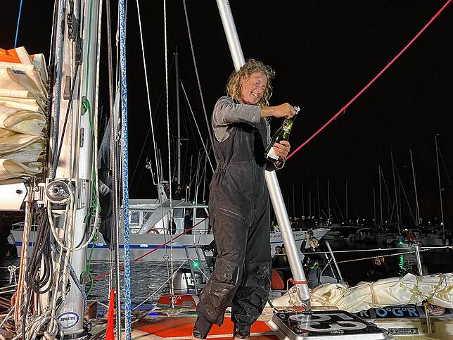 Als erste Frau überhaupt hat Kirsten Neuschäfer aus Südafrika das Golden Globe Race gewonnen.