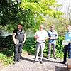 In einer Gemeinschaftsarbeit ist die neue Broschüre zur Biodiversität in Bad Säckingen entstanden. Von links: Stadbaumeisterin Margit ...