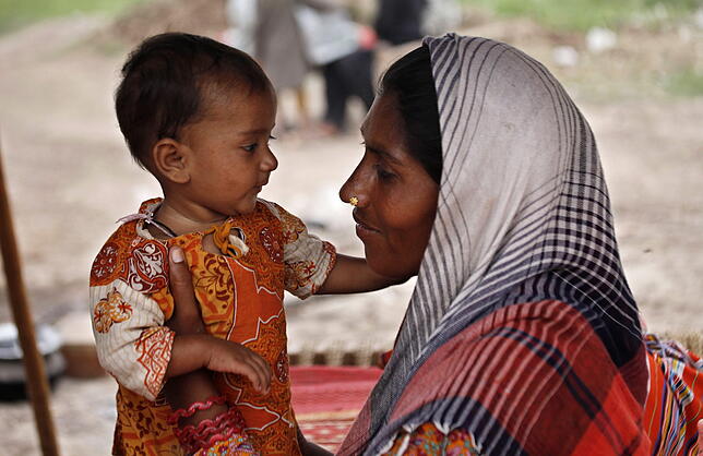 Drei Viertel der 200,8 Millionen Einwohner leben in den Flussgebieten Punjab und Sindh. Pakistan ist eines der am schnellsten wachsenden ...