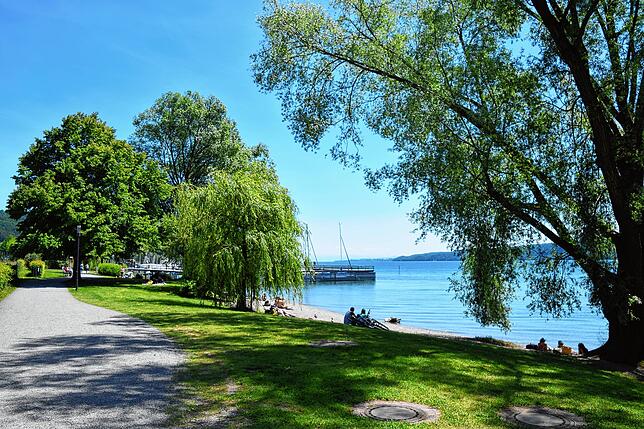 Anders als die Strandbäder ist der Waschplatz in Ludwigshafen nicht gesperrt, da es ein natürlicher Seezugang ist.