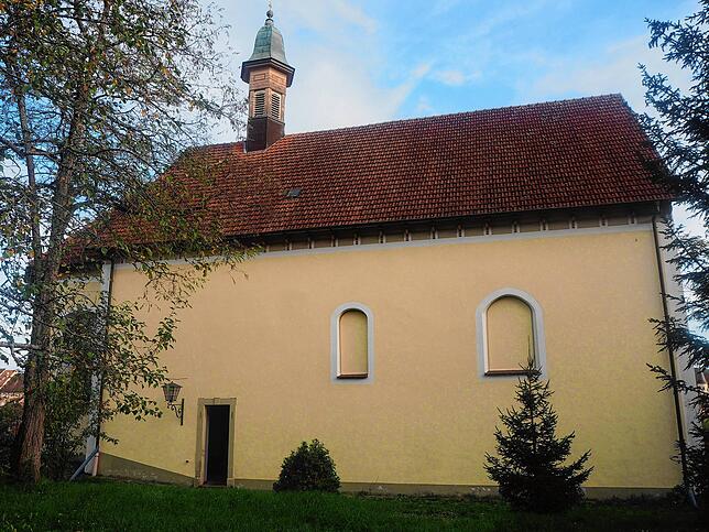 Die Spitalkapelle hat als Teil des Engener Kapuzinerklosters wechselhafte Zeiten hinter sich. 1623 gegründet, wurde das das Kloster 1820 ...