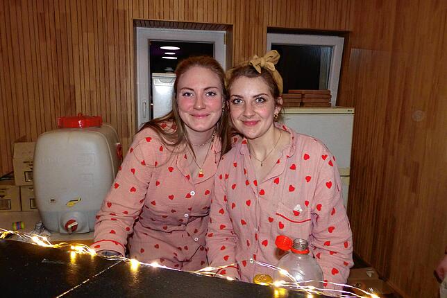 Bild 25: Wiiberfasnet 2025: Die besten Bilder der Hü-Ri-Frauen in Hürrlingen – Ein aufregendes Spektakel!