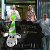 Die Vorbereitungen für das erste Markdorfer Kindertheater-Festival laufen auf Hochtouren (von links): Nico Schneider, Mietermanagement ...