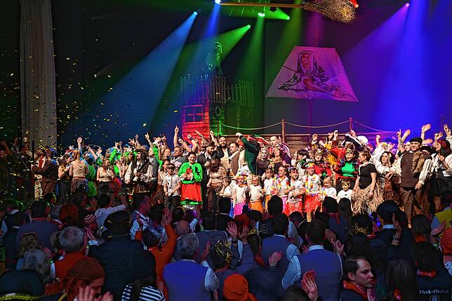 Bild 25: Mega-Kulisse und derbe Sprüche: So war der Villinger Hexenball