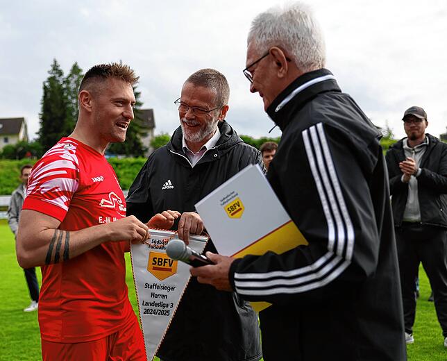 Bild 16: Salem feiert die Meisterschaft! Unsere große Bildergalerie vom dramatischen Landesliga-Finale!