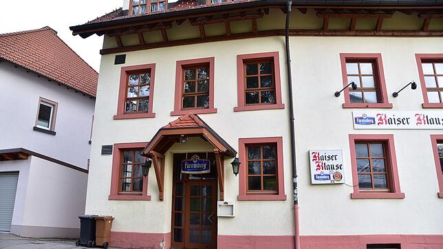 In diese seit längerem leer stehende Gaststätte soll auf Wunsch der Verwaltung und des Technischen Ausschusses kein Wettbüro einziehen. ...