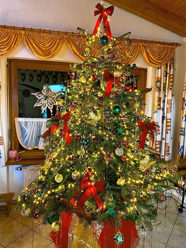 Klassisch mit etwas Hotelflair für Wohlgefühl und Geborgenheit: Der Baum von Elfriede Ruedt.