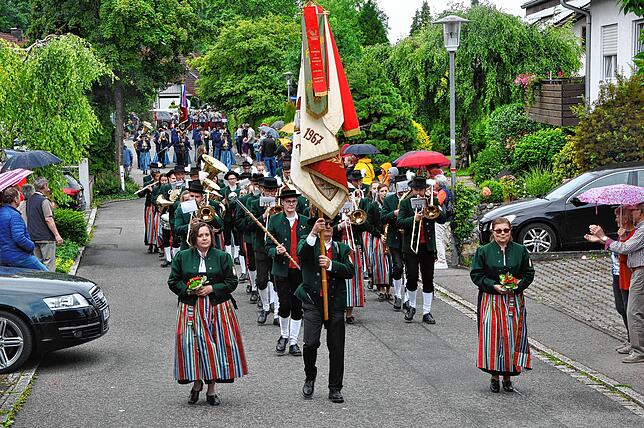 Bild 9: Der Pfingstmusikfest Jubiläumszug zum 100 Jährigen Bestehen in Leimbach – die schönsten Bilder