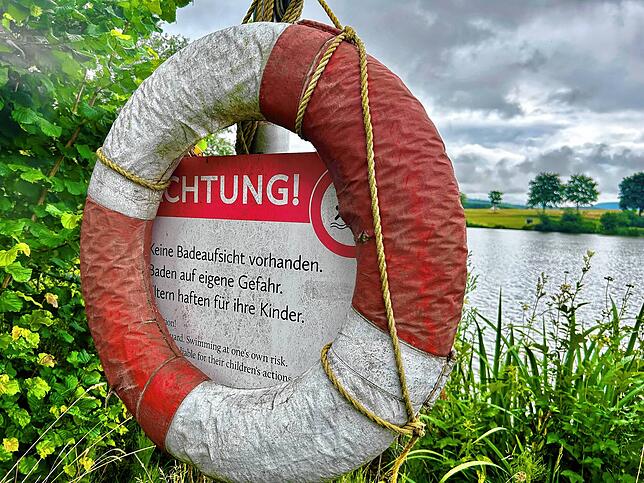 Vor dem Verbot durfte am See auf eigene Gefahr gebadet werden. Eine Aufsicht gab es zuletzt nicht mehr.