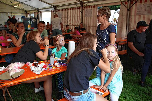 Bild 18: Spaß und Stimmung beim Walder Dorffest