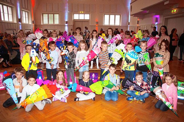 Friedrichschule Furtwangen, Klasse 1b: Die Klasse 1b der Friedrichschule Furtwangen mit Klassenlehrerin Ines Buchholz.