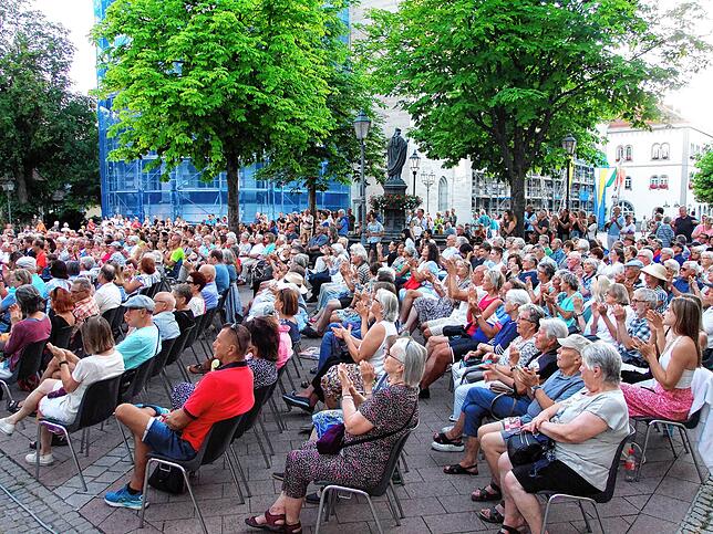 Bild 20: Bilder vom Galakonzert des Jugendblasorchesters zum Hausherrenfest