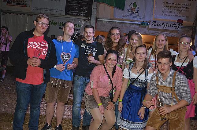 Bild 14: Bilder: Erntedankfest in Weiler startet mit einer großen Party