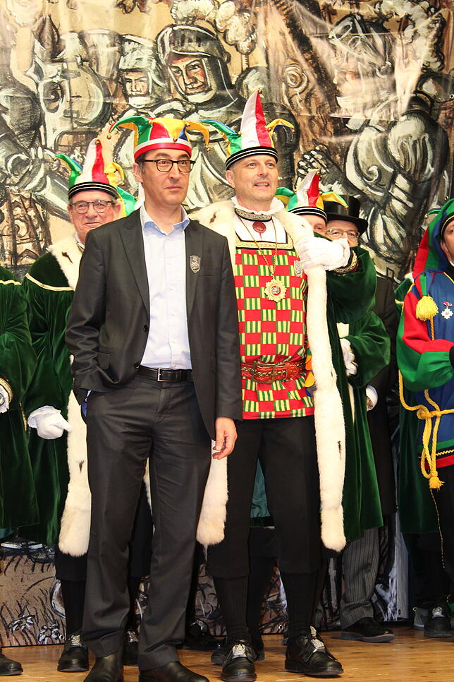 Bild 12: Cem Özdemir ist da! Die Bilder zum Empfang des Beklagten beim Narrengericht in Stockach (2)