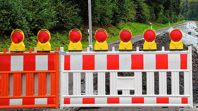 Wegen Straßenschäden muss die Kreisstraße zwischen Herdwangen und Liggersdorf kommende Woche gesperrt werden.