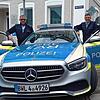 Günter Reiners (links), Leiter des Polizeipostens Markdorf, und Stephan Stitzenberger, Leiter des Polizeireviers Überlingen, stellen die ...