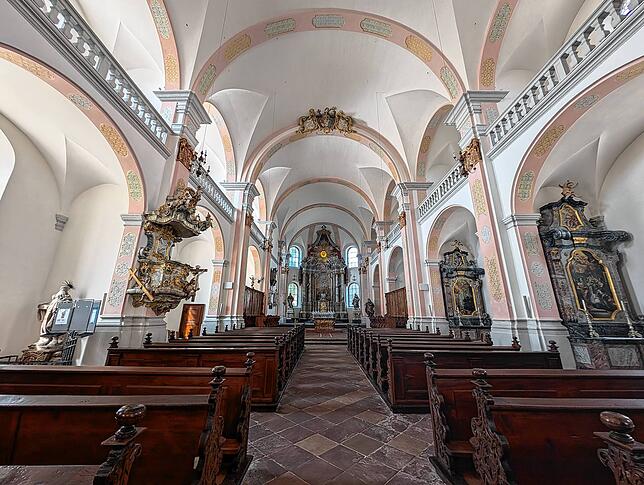 Das Benediktiner ist tagsüber nicht mehr sicher. Deshalb bleibt das stattliche Kirchenhaus jetzt zu.