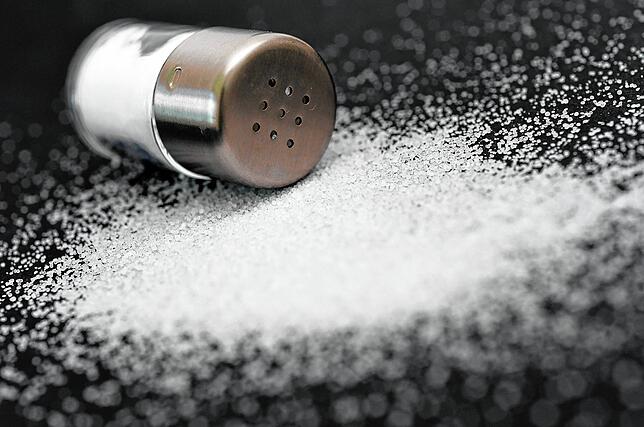 Jodiertes Salz zu verwenden, beugt einem Mangel des Spurenelements im Körper vor.
