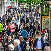 Viel Betrieb auf der Stuttgarter Königstraße: Für die geltenden Regeln ist die Inzidenz künftig nicht mehr allein entscheidend.