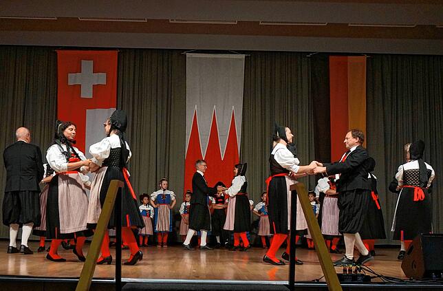 Bild 8: Stimmungsvoller Heimatabend (Teil 2)