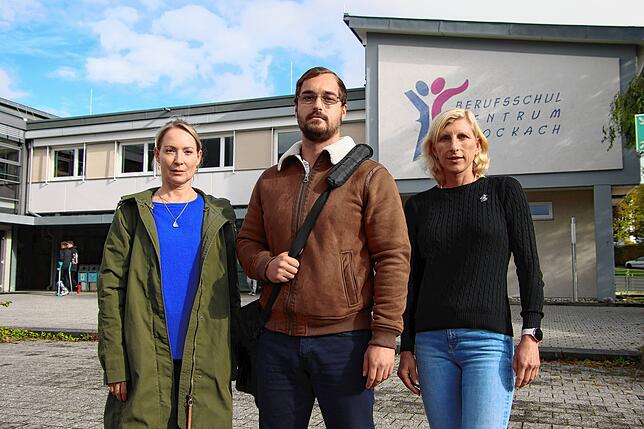 Die Respekt-Coaches Caroline Sperling und Johannes Renner müssen ihre Arbeit einstellen, weil das Programm nicht weiter finanziert wird. ...