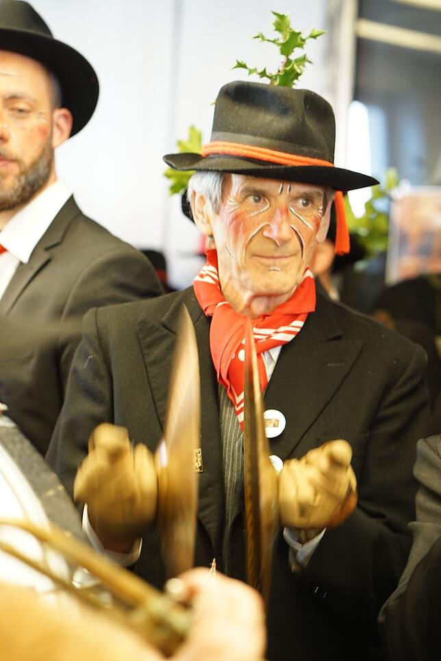 Bild 5: Musik, gute Stimmung und Tradition: Bilder vom Wäldertag in Bad Säckingen
