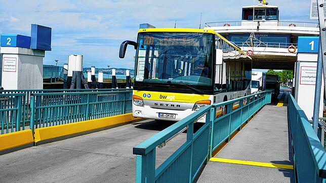 Wer den Regiobus 700 benutzt, kann mit dem 49-Euro-Ticket die Fähre zwischen Konstanz und Meersburg ohne Aufpreis benutzen. Wer als ...