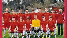 Die B-Junioren des Fußballclubs 09 Überlingen: (stehend von links) Sebastian Martin, Alexander Renz, Manuel Braun, Gabriel Kimpel, ...
