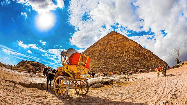 Schon in der Antike waren die Pyramiden von Gizeh ein beliebtes Reiseziel.