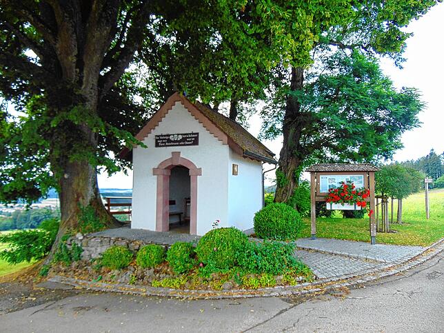 Das Käppele ist Pilgerstätte und Aussichtsort für Wanderer.