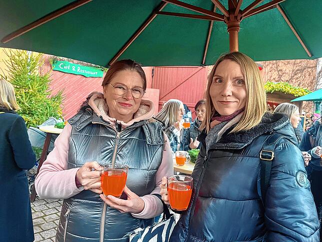 Bild 1: Freitag im weihnachtlichen Marstall: Freude, Geselligkeit und Weihnachtsflair