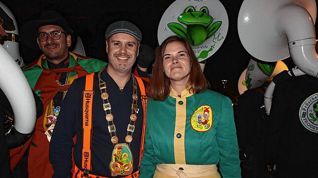 Bei der Murger Fasnacht in vorderster Reihe mit dabei ist Simon Eckert, Fasnachtsgötti der Murger Fasnacht 2025. Im Bild mit ...