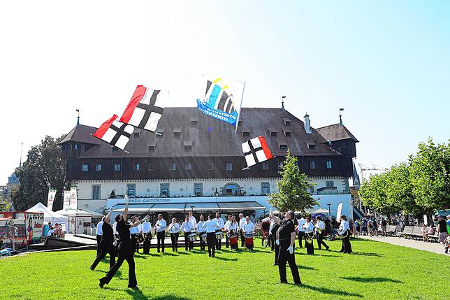 Bild 13: Alle Generationen feiern beim Konstanzer Seenachtfest 2025 gemeinsam